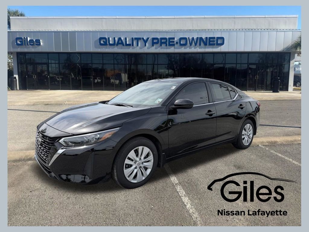 Used 2025 Nissan Sentra S image 1