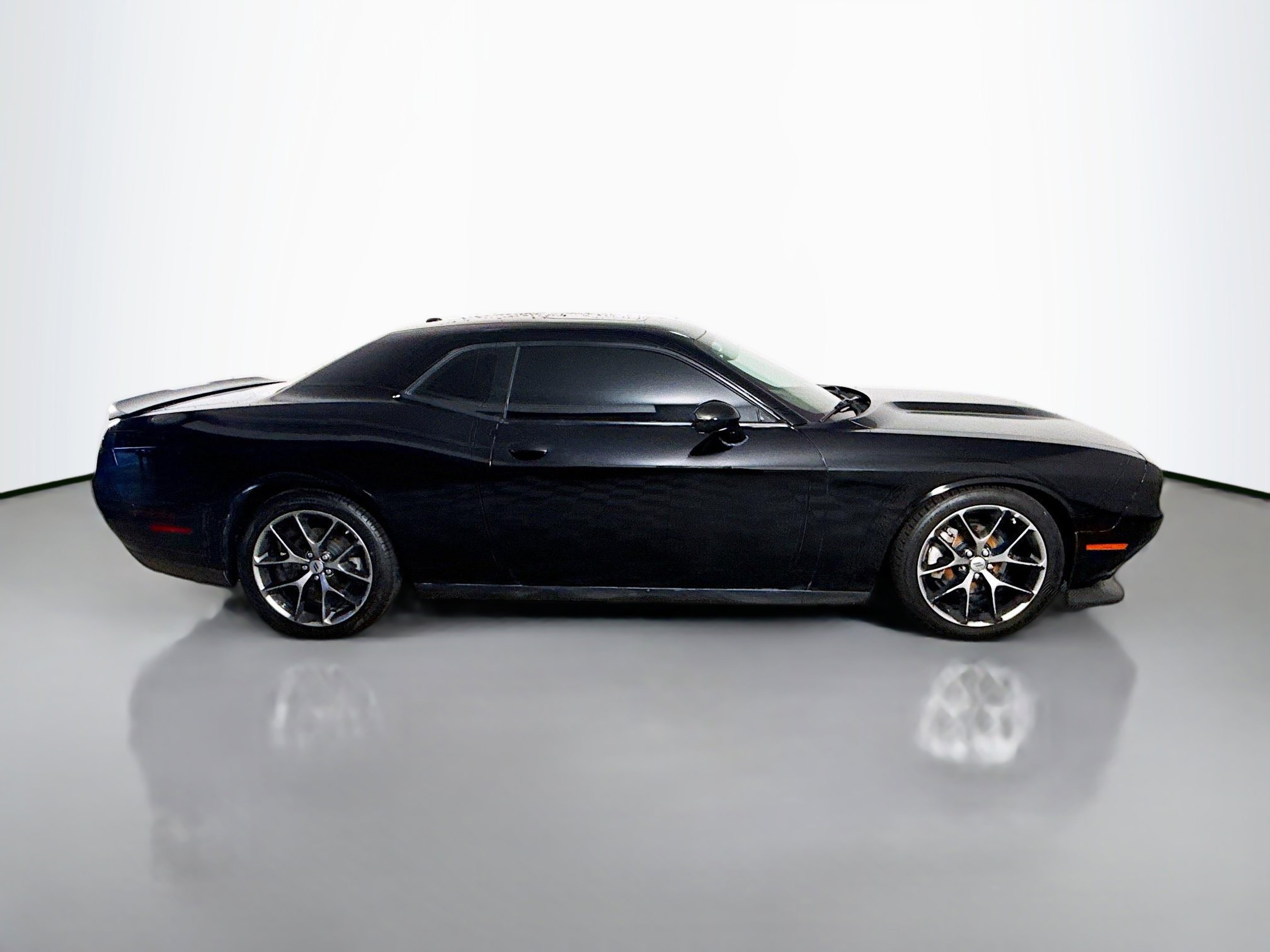 Used 2022 Dodge Challenger GT image 11