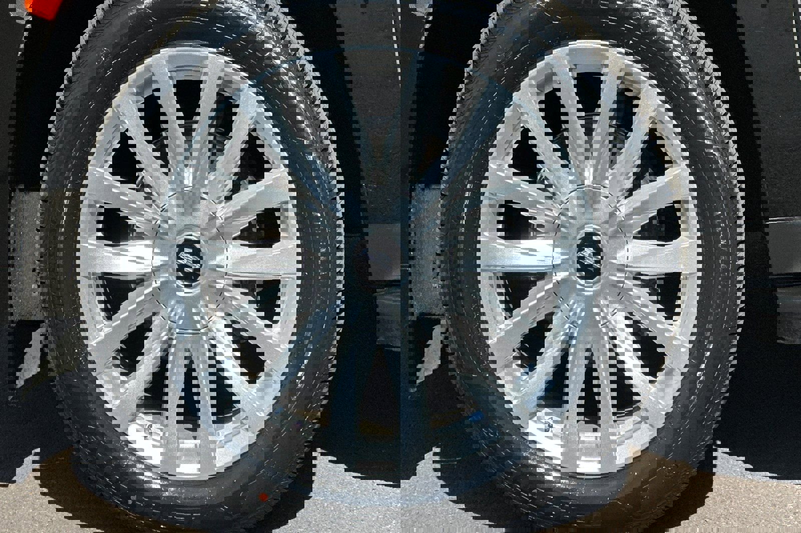 Used 2024 Cadillac Escalade Luxury image 35