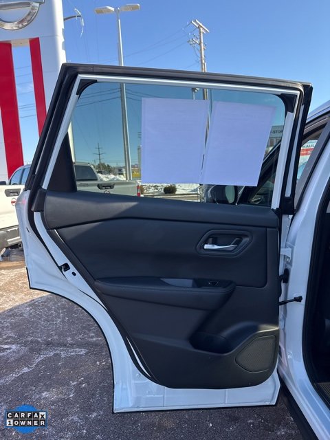 Certified 2025 Nissan Rogue SV image 11