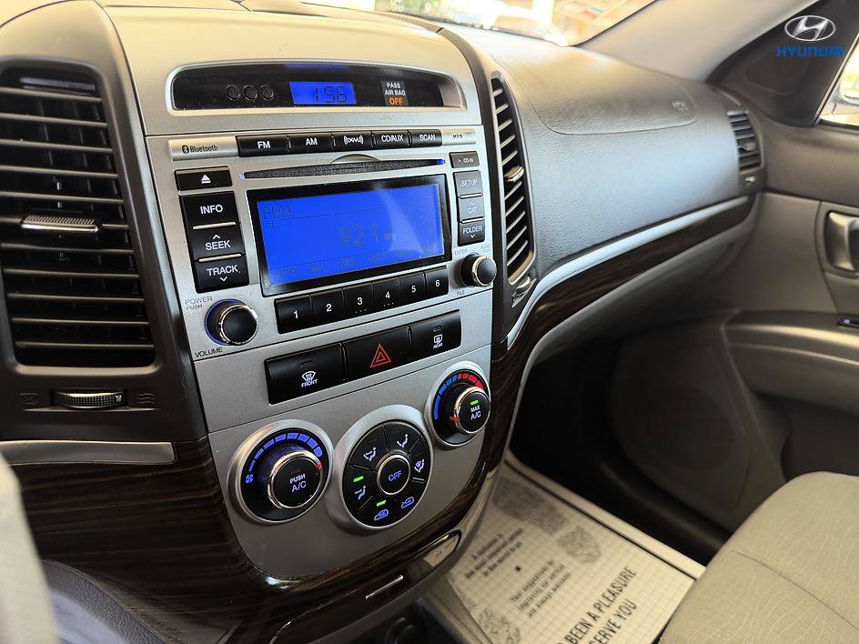 Used 2011 Hyundai Santa Fe GLS FWD image 17