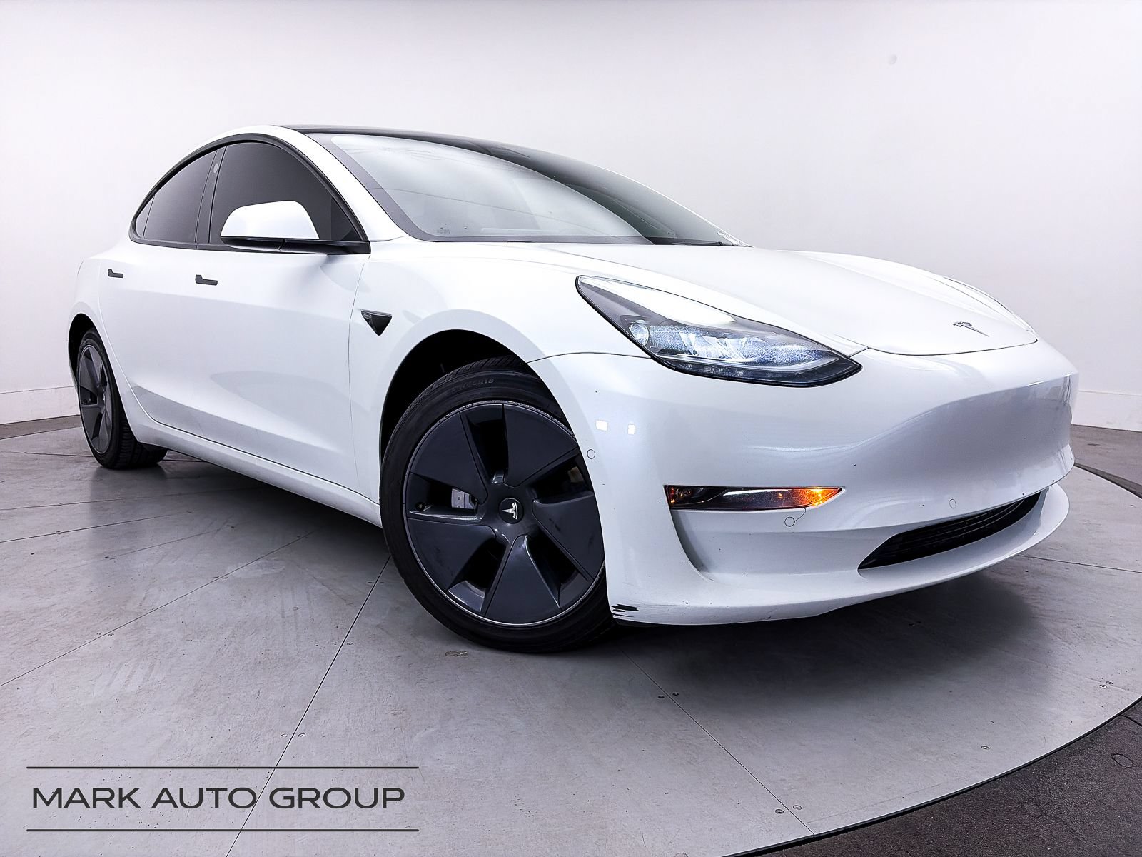 Used 2022 Tesla Model 3 Long Range AWD/4WD image 1