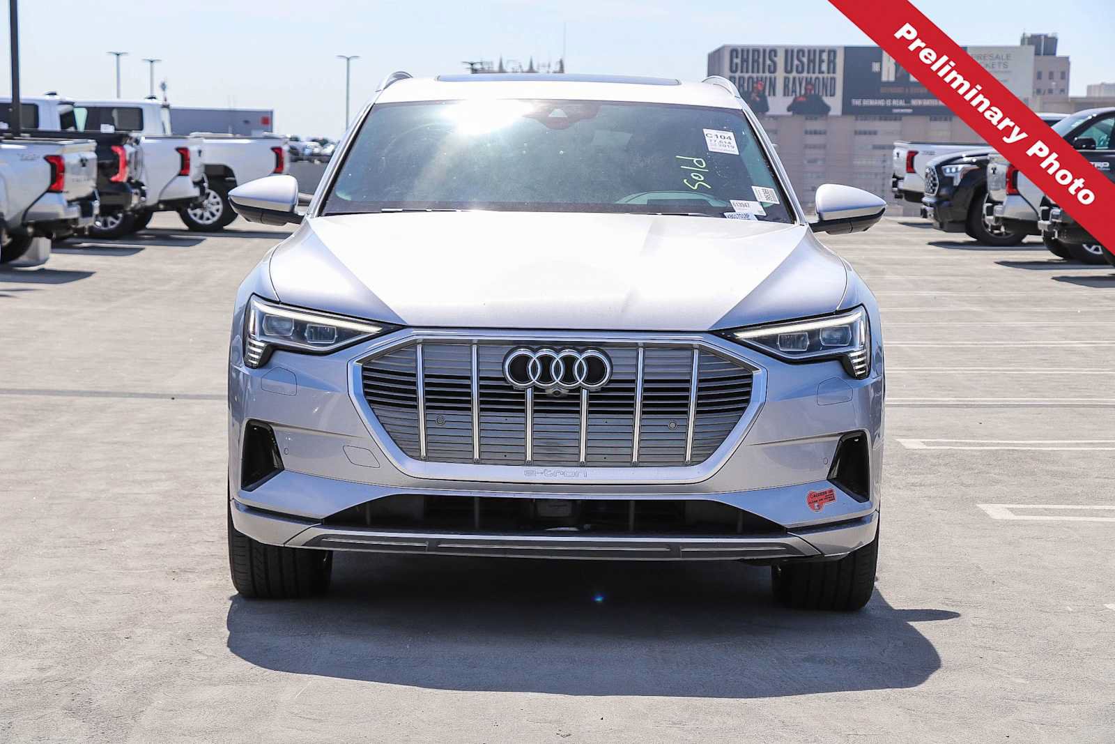 Used 2019 Audi e-tron Prestige w/ Prestige Package AWD/4WD image 2