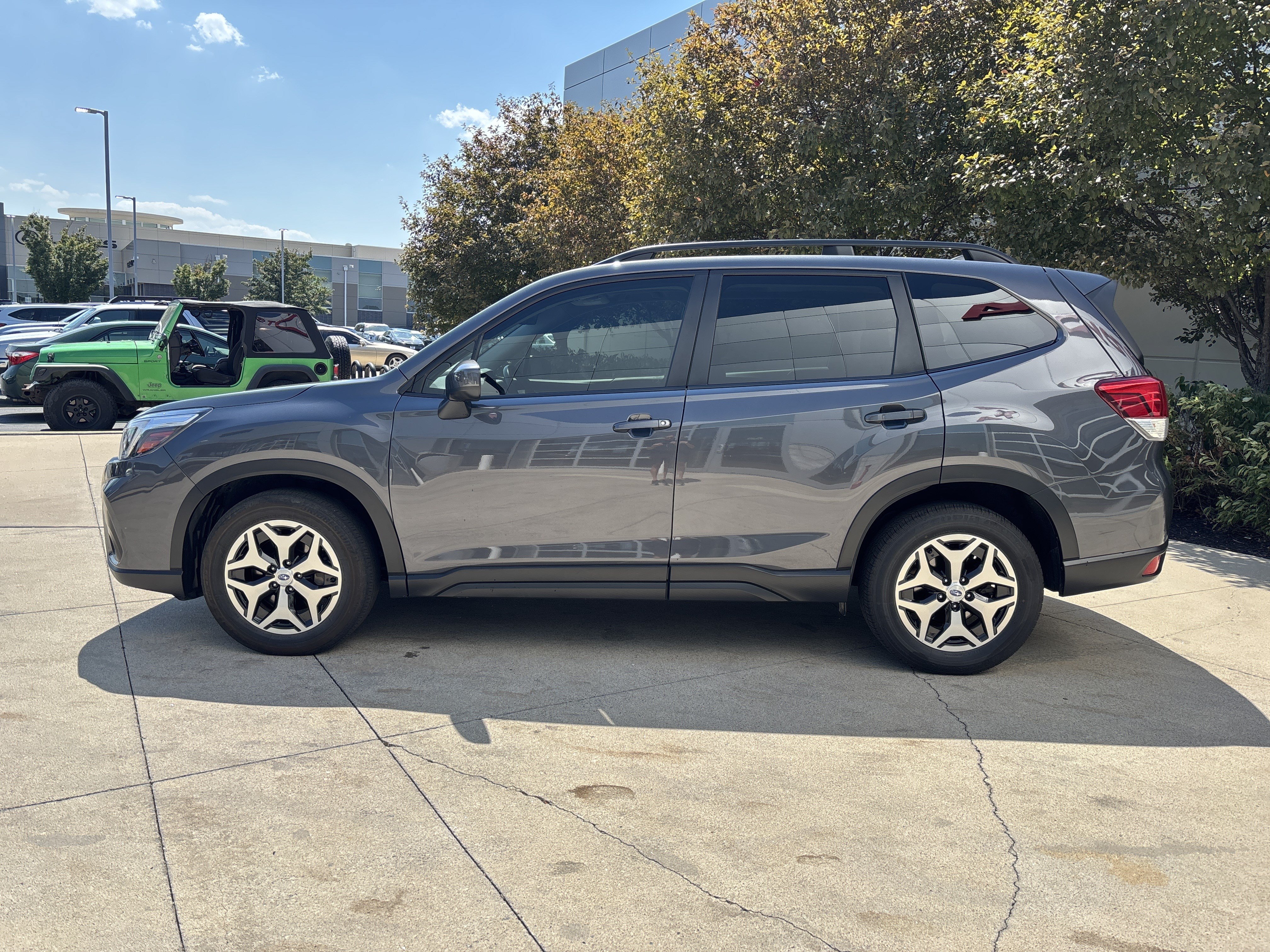 Used 2021 Subaru Forester Premium w/ Popular Package #1 AWD/4WD image 9