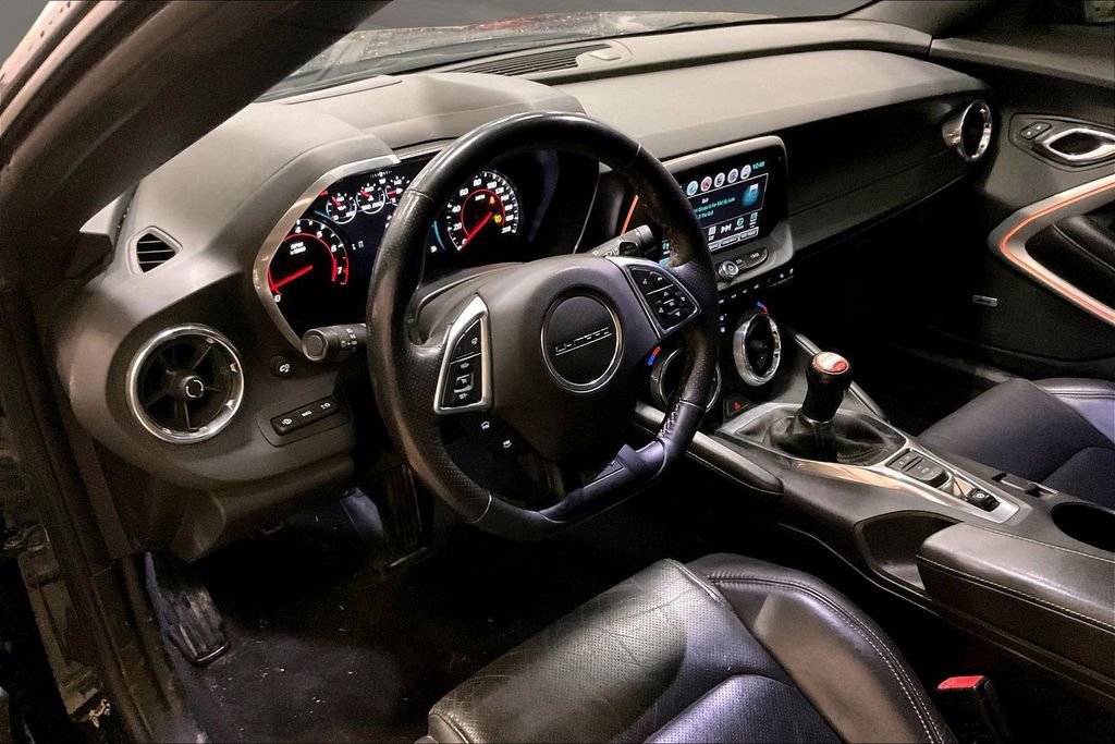 Used 2017 Chevrolet Camaro SS RWD image 13