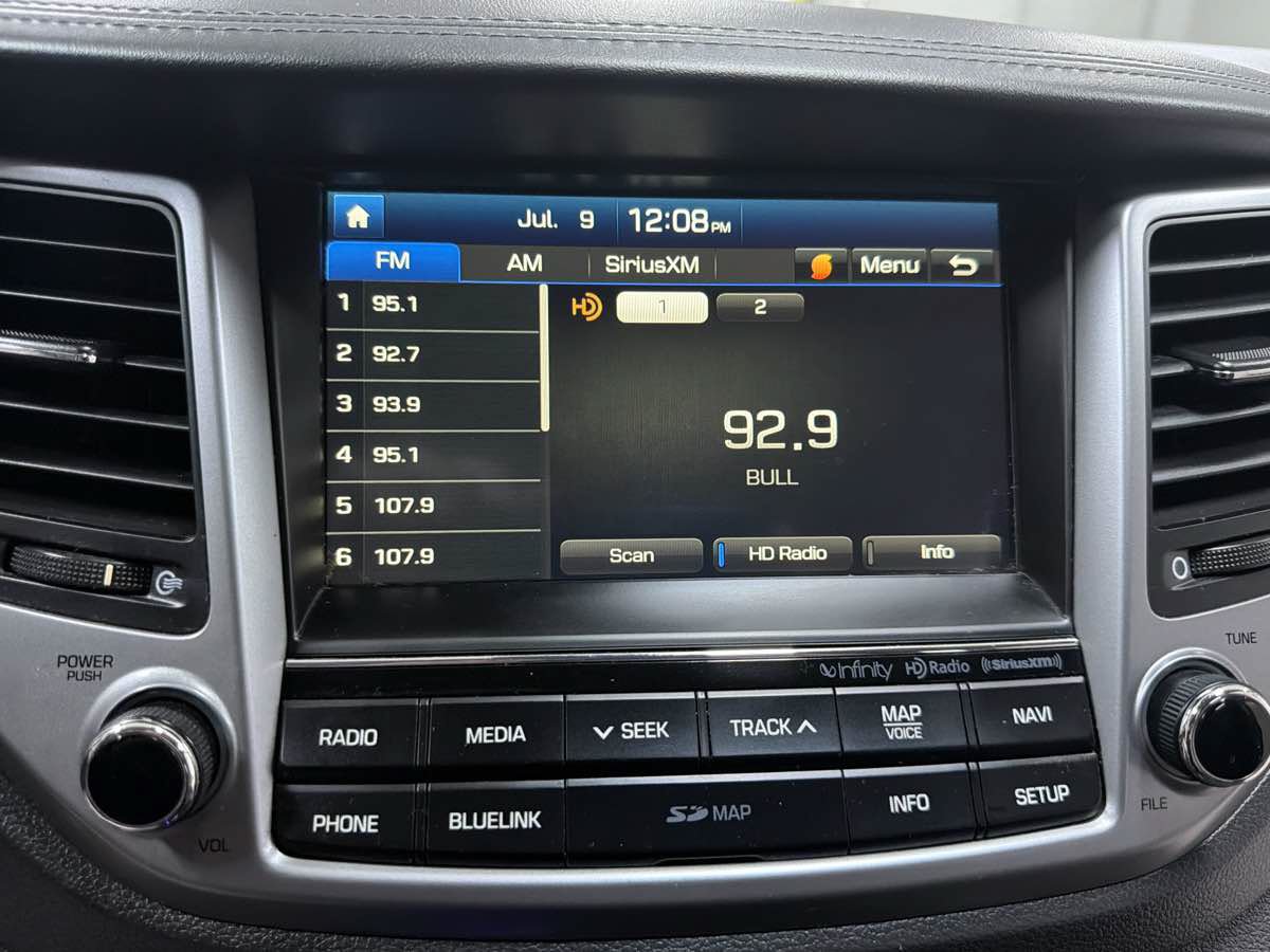 Used 2017 Hyundai Tucson Limited w/ Limited Ultimate Package 03 FWD image 22
