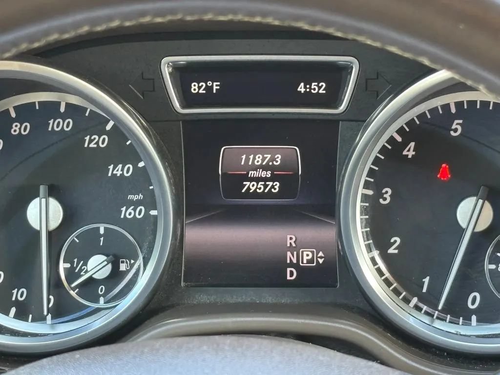 Used 2014 Mercedes-Benz GL 450 4MATIC image 23