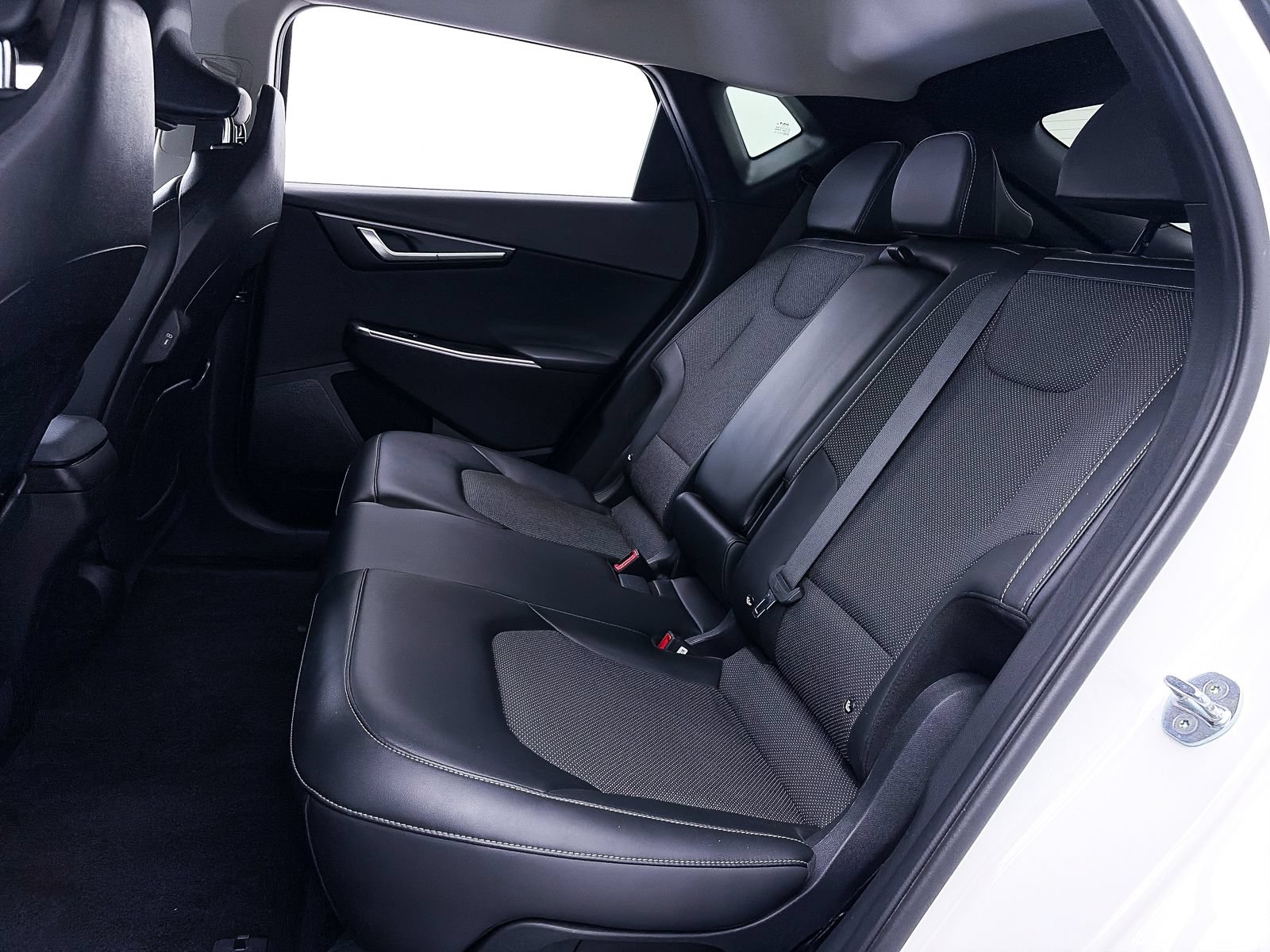 Used 2022 Kia EV6 Light RWD image 37
