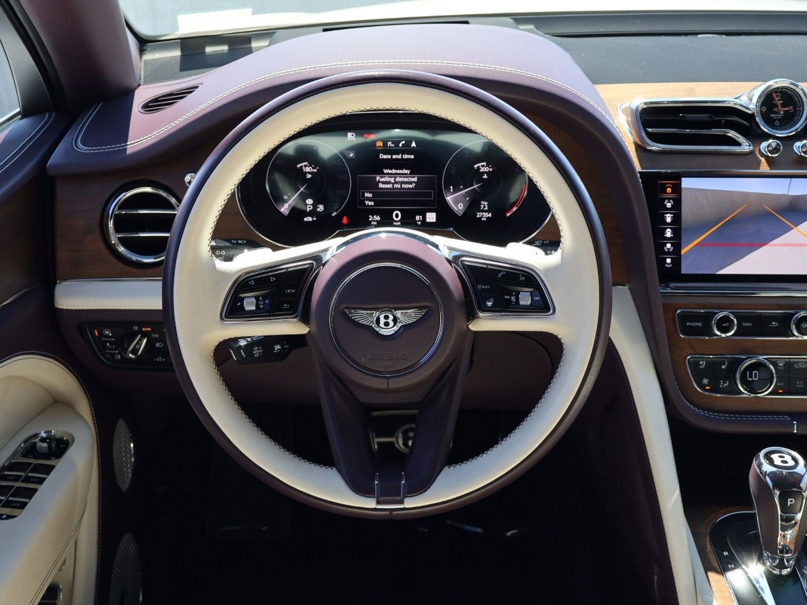 Certified 2023 Bentley Bentayga Extended Wheelbase AWD/4WD image 16