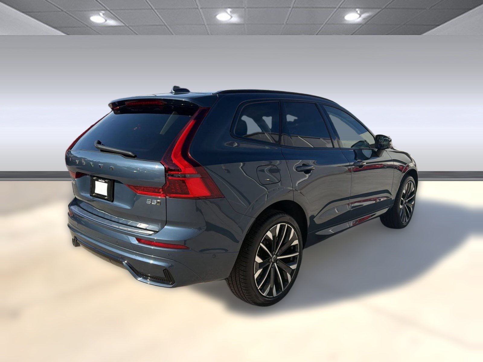 New 2026 Volvo XC60 B5 Ultra w/ Protection Package Premier AWD/4WD image 9