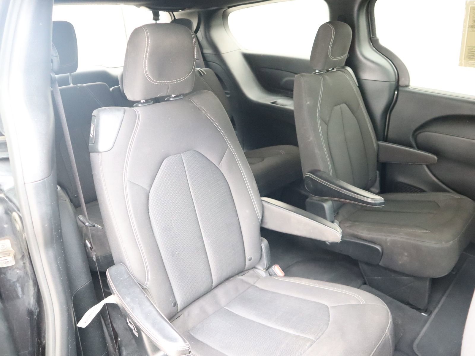Used 2018 Chrysler Pacifica Touring Plus w/ S Appearance Package FWD image 50