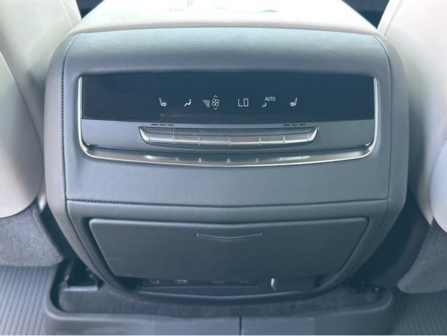 New 2026 Cadillac Escalade ESV Platinum Sport w/ LPO, ONYX Package AWD/4WD image 7