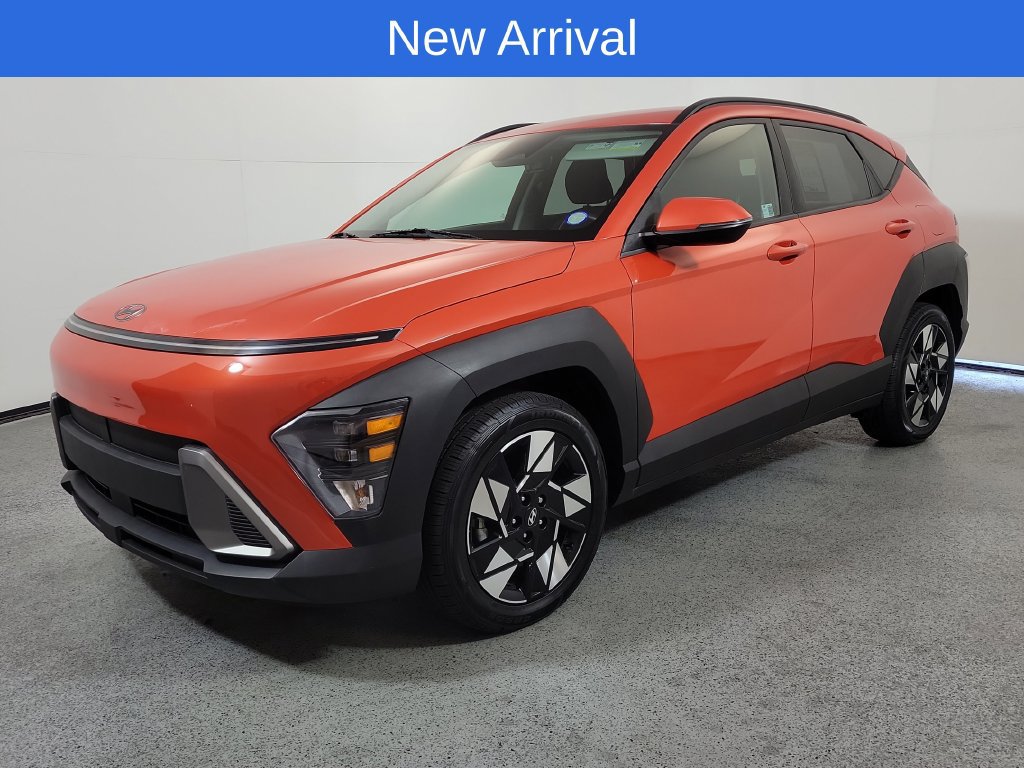 Used 2024 Hyundai Kona SEL w/ Convenience Package FWD image 3