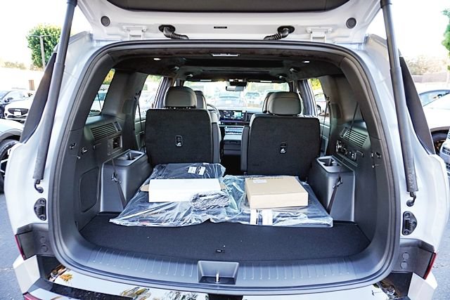 New 2026 Hyundai Santa Fe Calligraphy AWD/4WD image 17