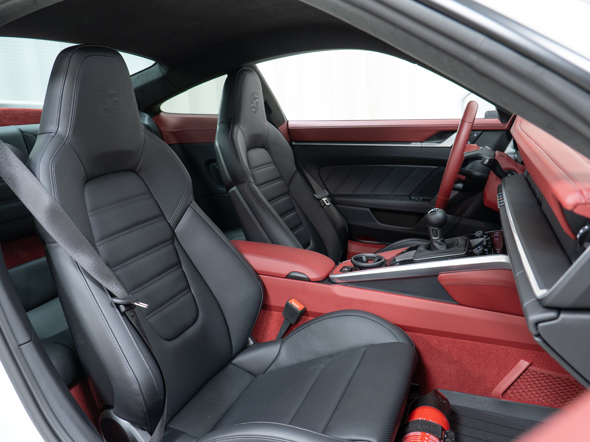 Certified 2024 Porsche 911 Carrera GTS RWD image 36