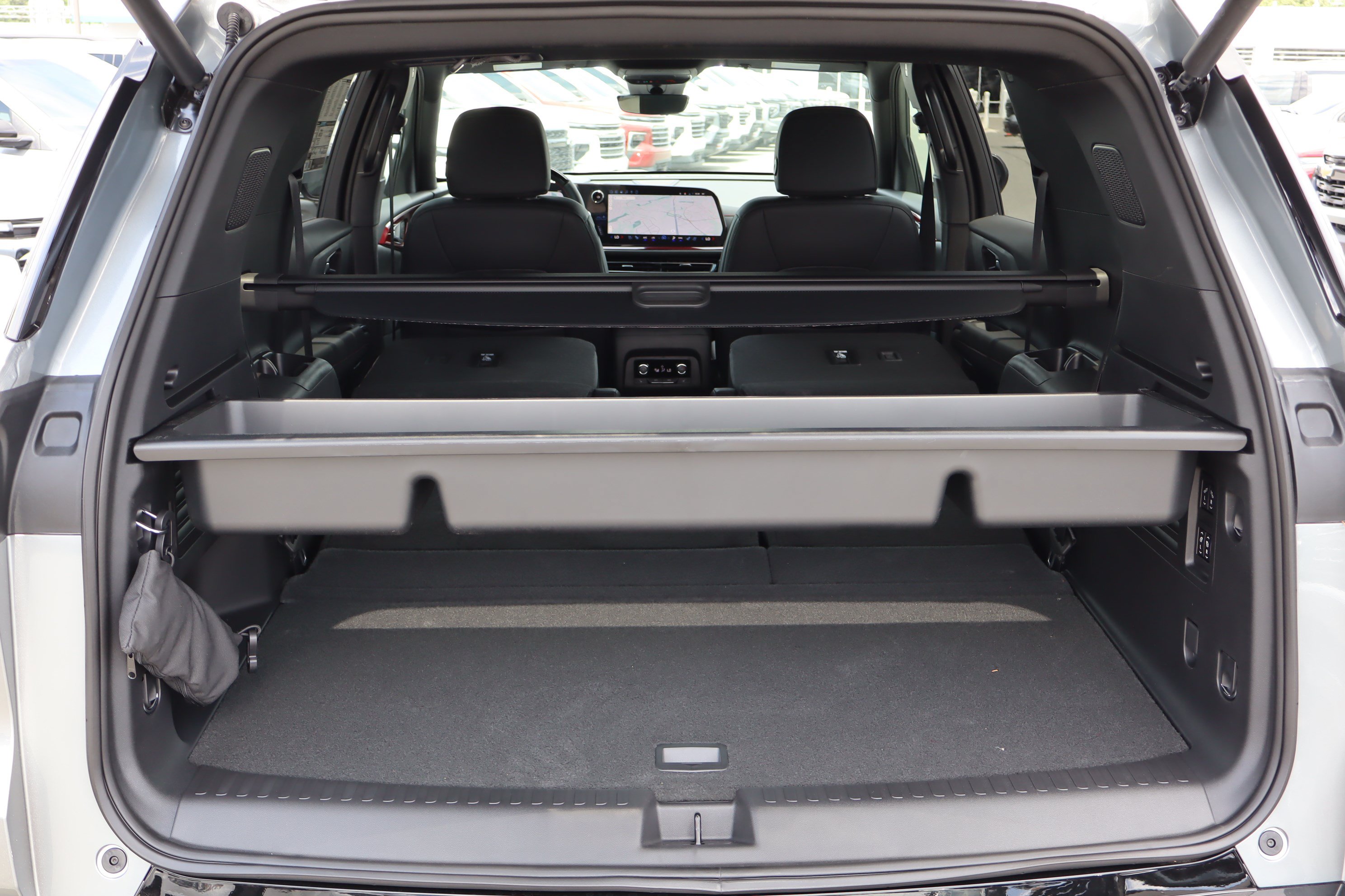 New 2026 Chevrolet Traverse RS w/ LPO, Cargo Package FWD image 23