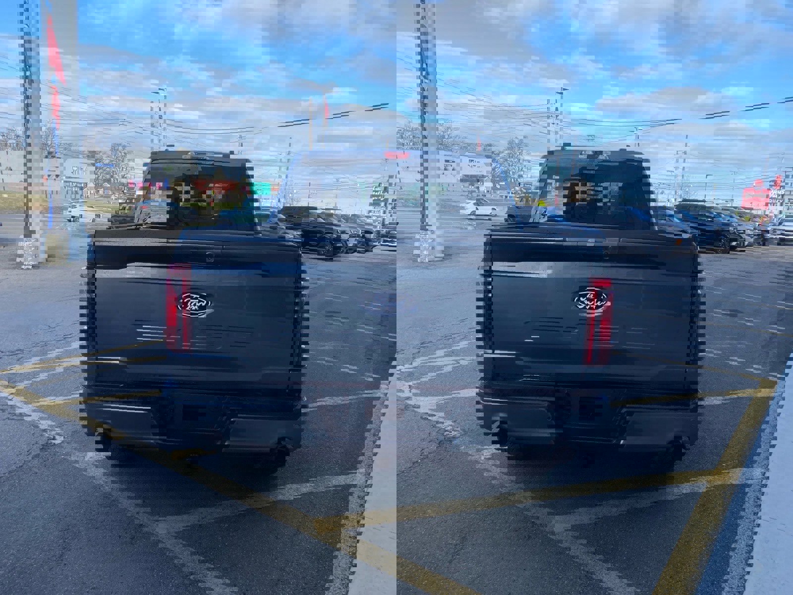 Used 2025 Ford F150 XLT w/ Equipment Group 302A MID image 4