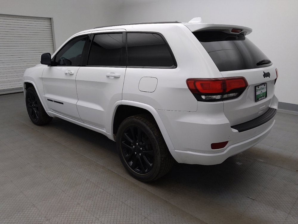 Used 2019 Jeep Grand Cherokee Altitude RWD image 3