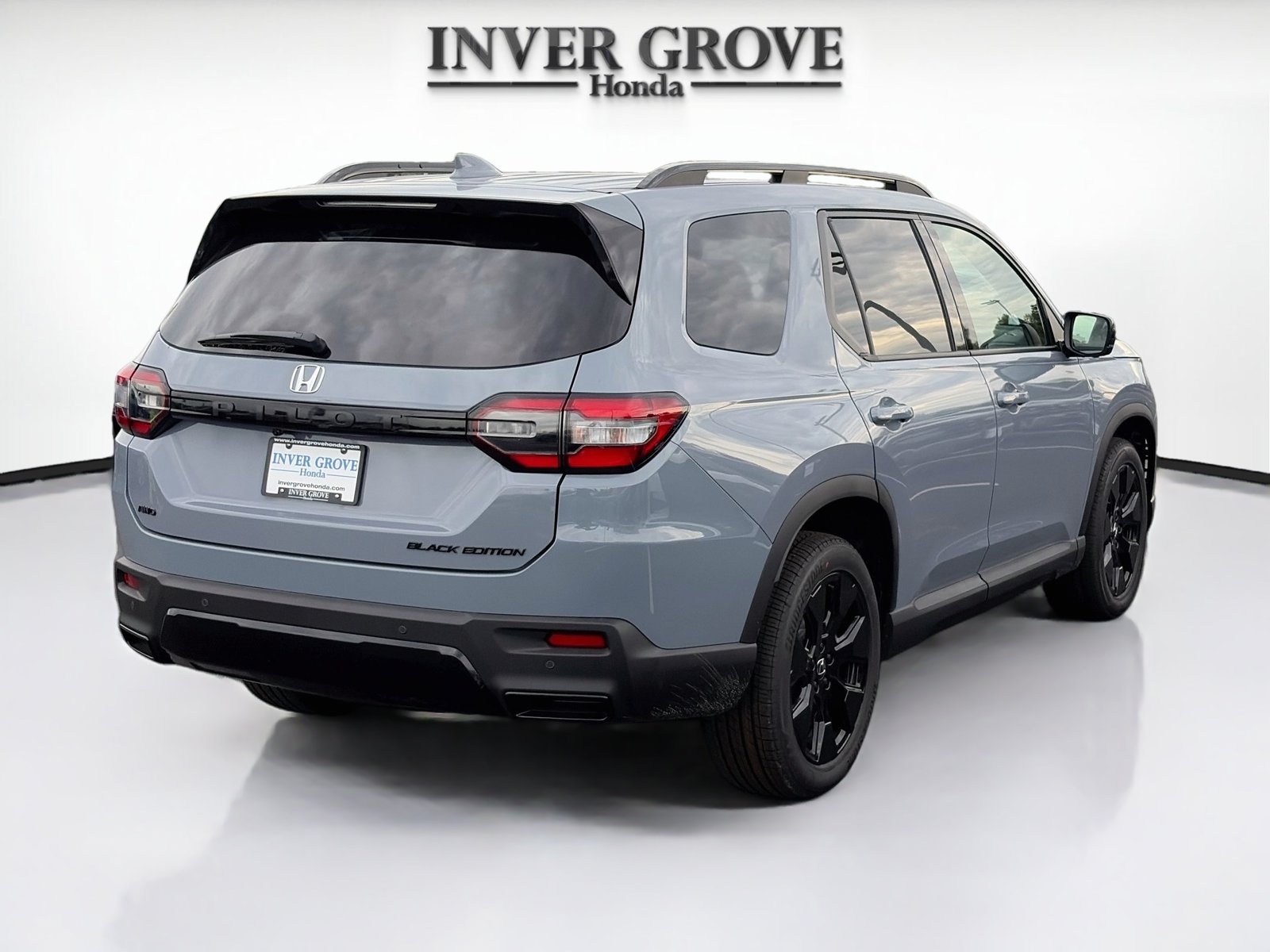 New 2026 Honda Pilot Black Edition image 2