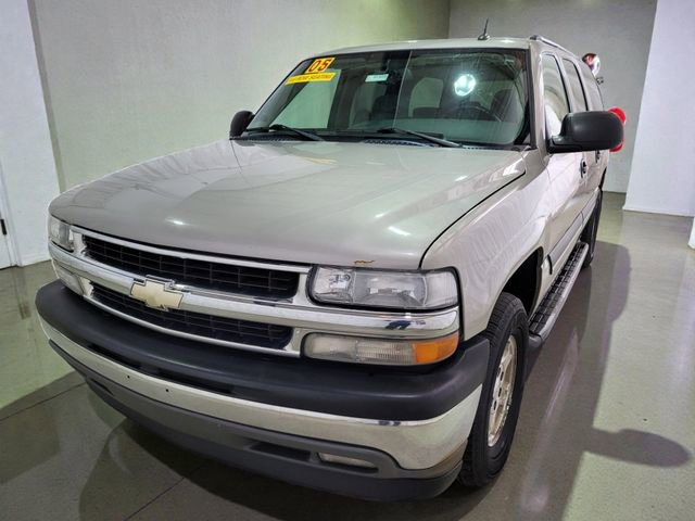 Used 2005 Chevrolet Suburban LS w/ Preferred Equipment Group image 9