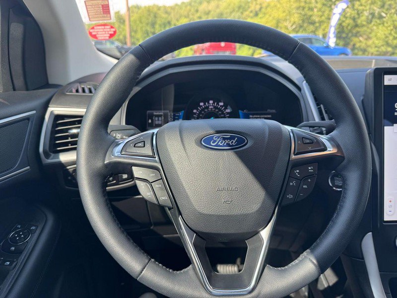 Used 2024 Ford Edge SEL w/ Convenience Package AWD/4WD image 13