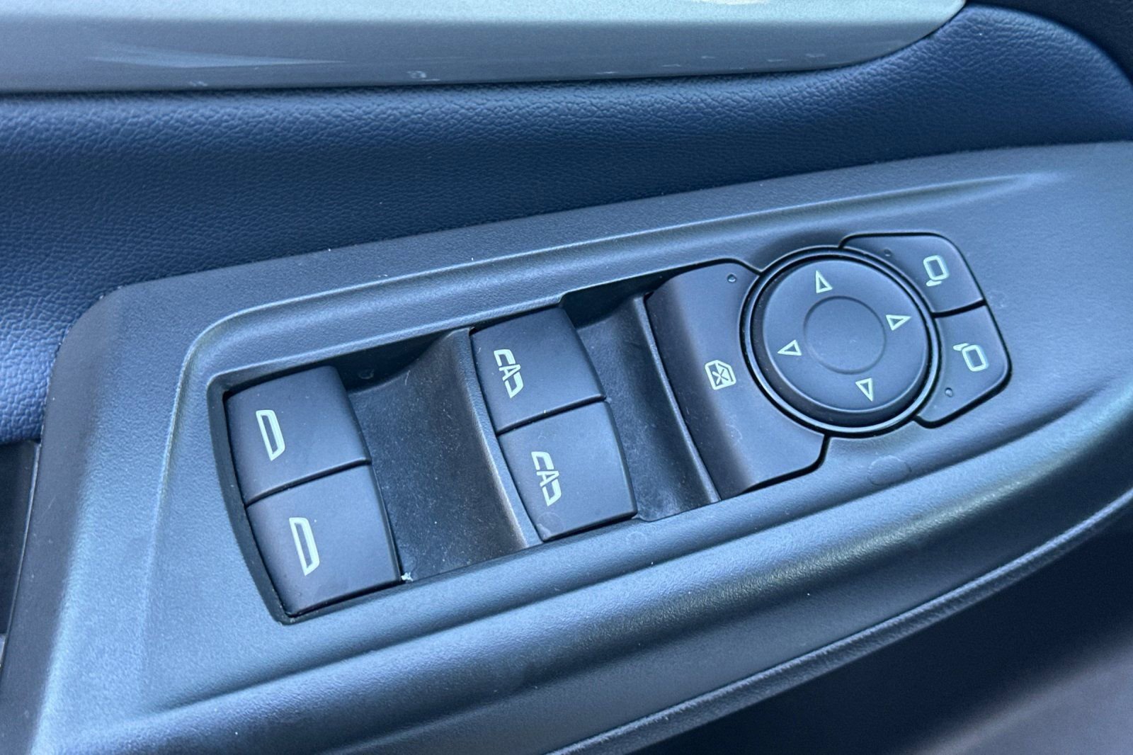 Used 2022 Chevrolet Bolt EUV Premier w/ Super Cruise Package image 12