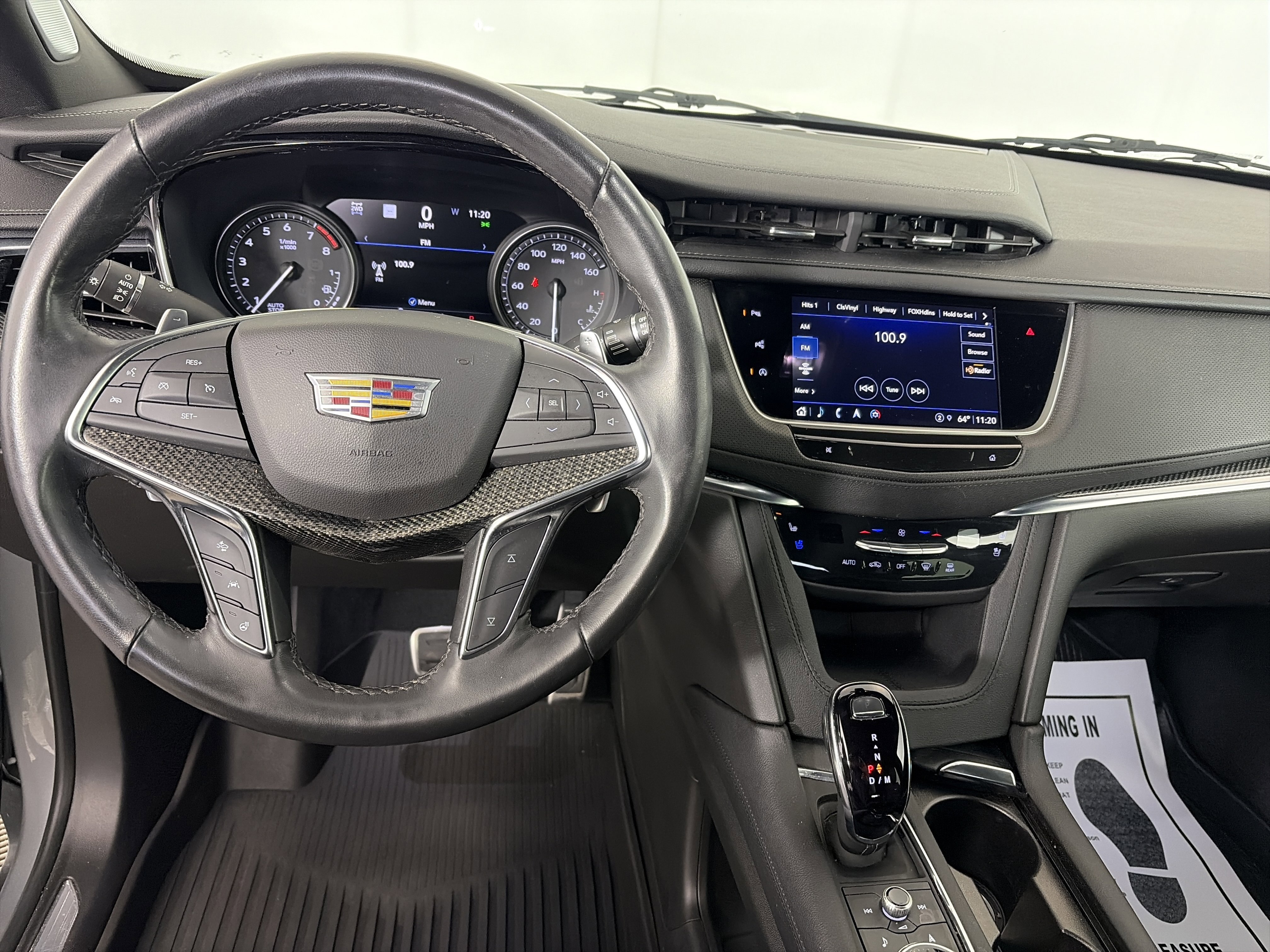 Certified 2024 Cadillac XT5 Sportv w/ Technology Package image 3