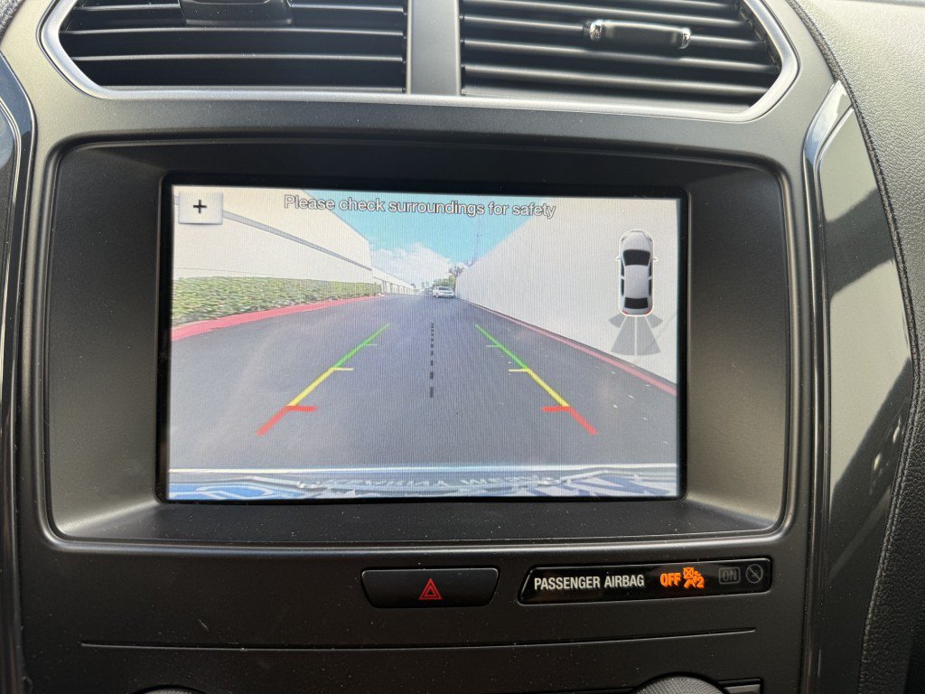 Used 2018 Ford Explorer XLT w/ Equipment Group 201A FWD image 18
