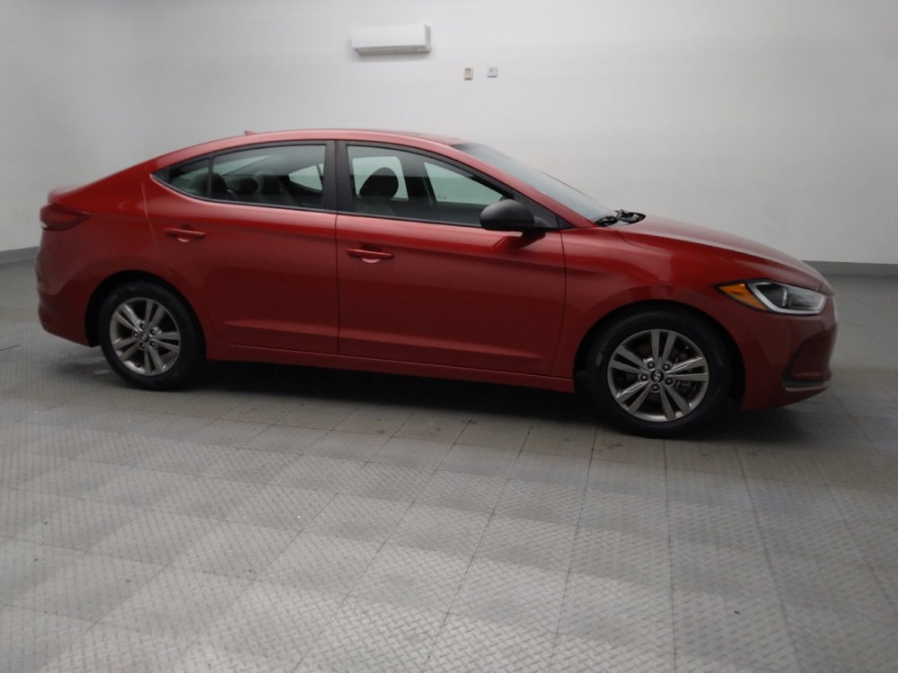 Used 2017 Hyundai Elantra SE image 11