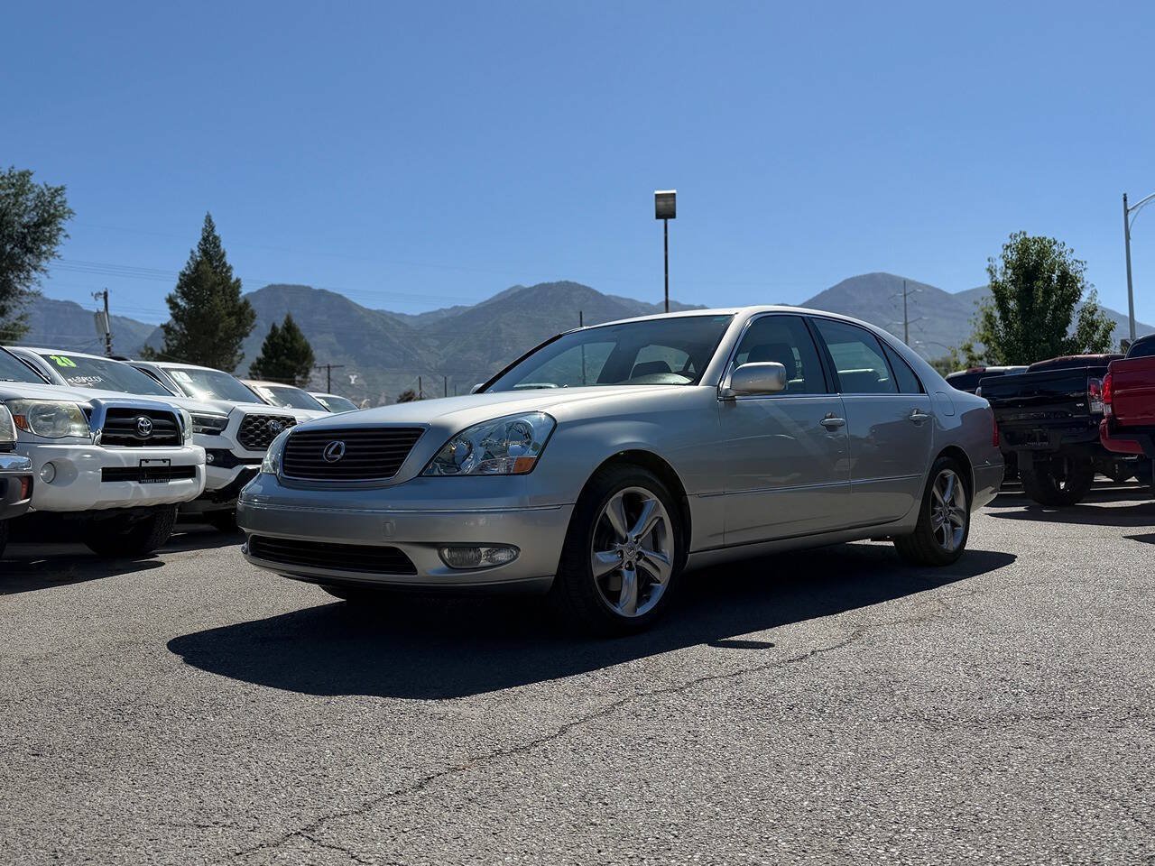 Used 2003 Lexus LS 430 RWD video 1