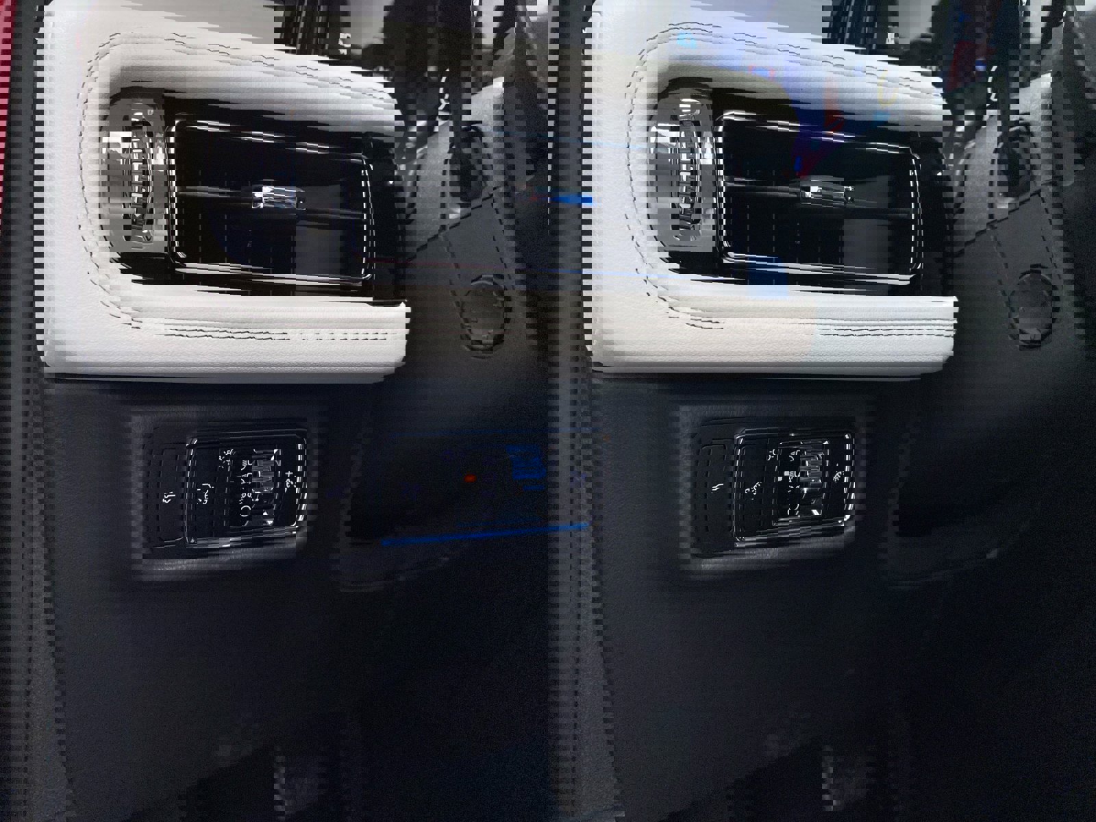 New 2026 Lincoln Aviator Reserve image 17