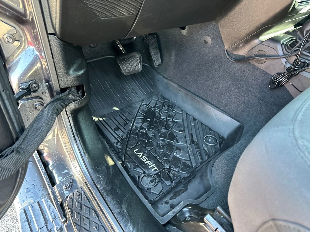 Used 2022 Jeep Gladiator Sport image 30