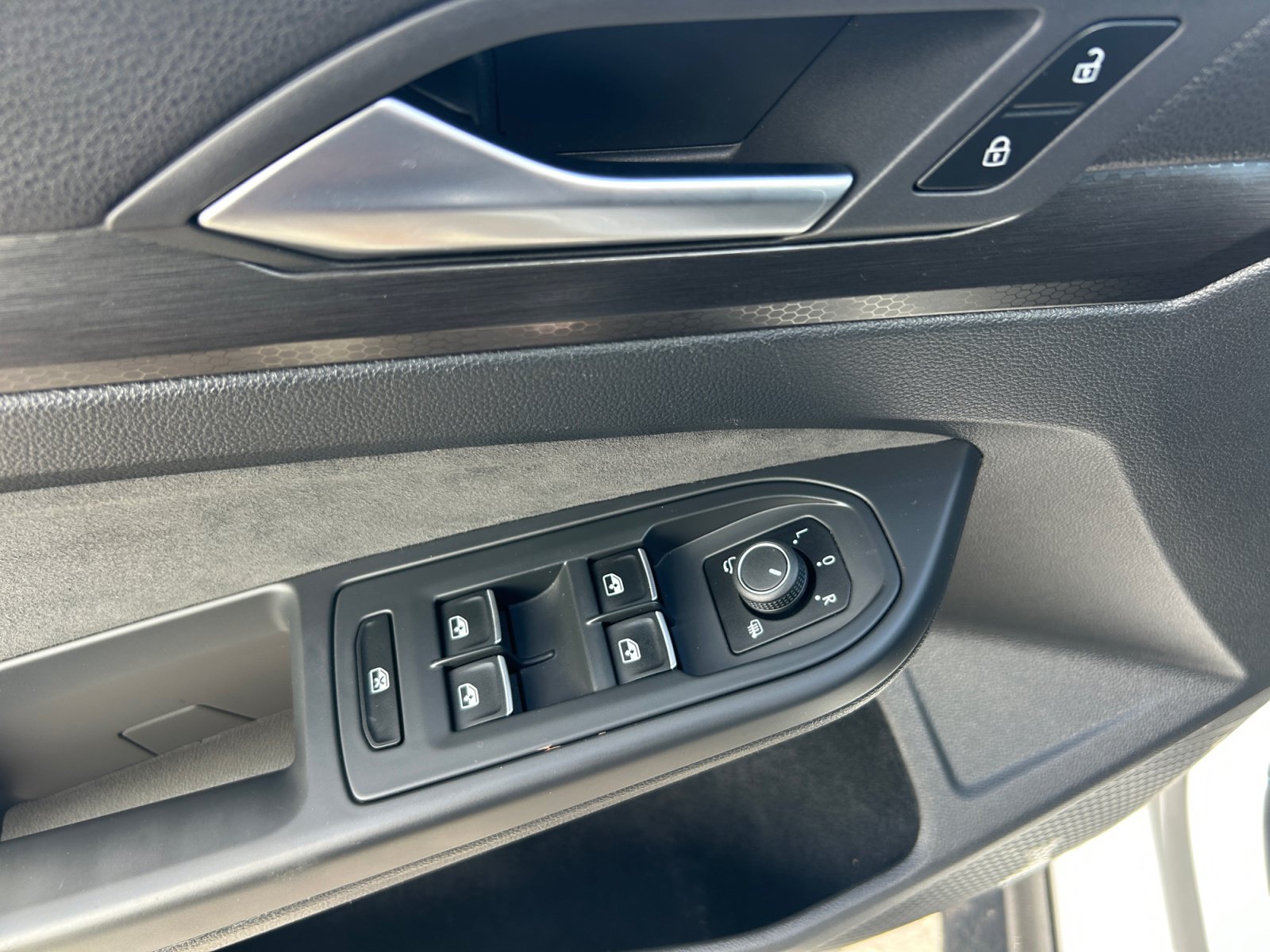 Certified 2024 Volkswagen GTI S FWD image 13