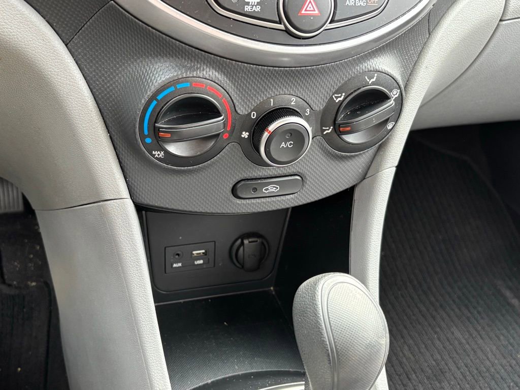 Used 2016 Hyundai Accent SE image 9