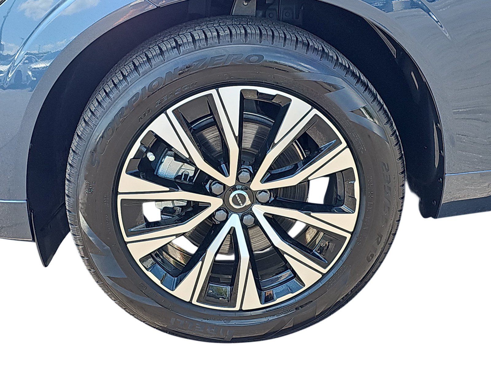 Used 2024 Volvo XC60 B5 Core w/ Protection Package Premier AWD/4WD image 28