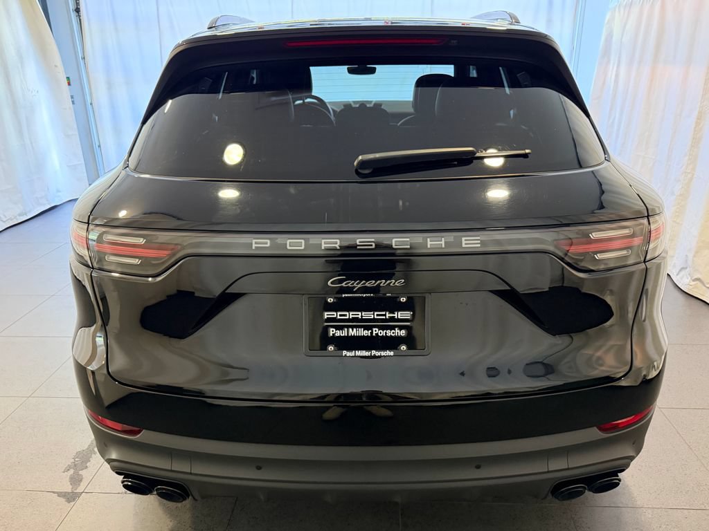 Certified 2023 Porsche Cayenne Platinum Edition AWD/4WD image 8