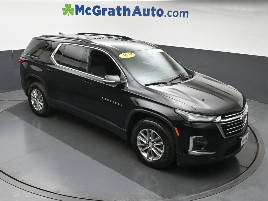 Used 2023 Chevrolet Traverse LT AWD/4WD image 3