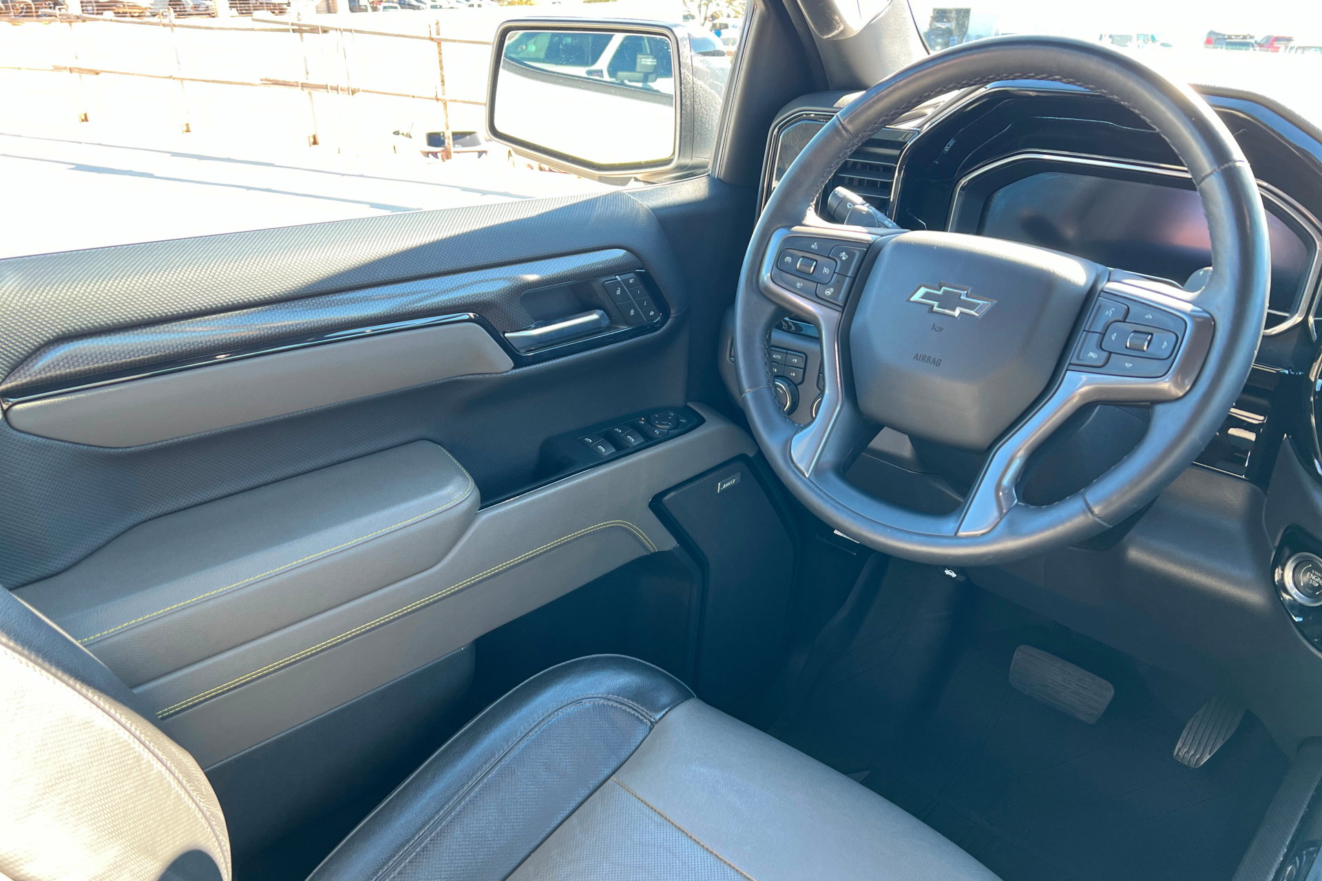 Used 2023 Chevrolet Silverado 1500 ZR2 w/ Technology Package image 11