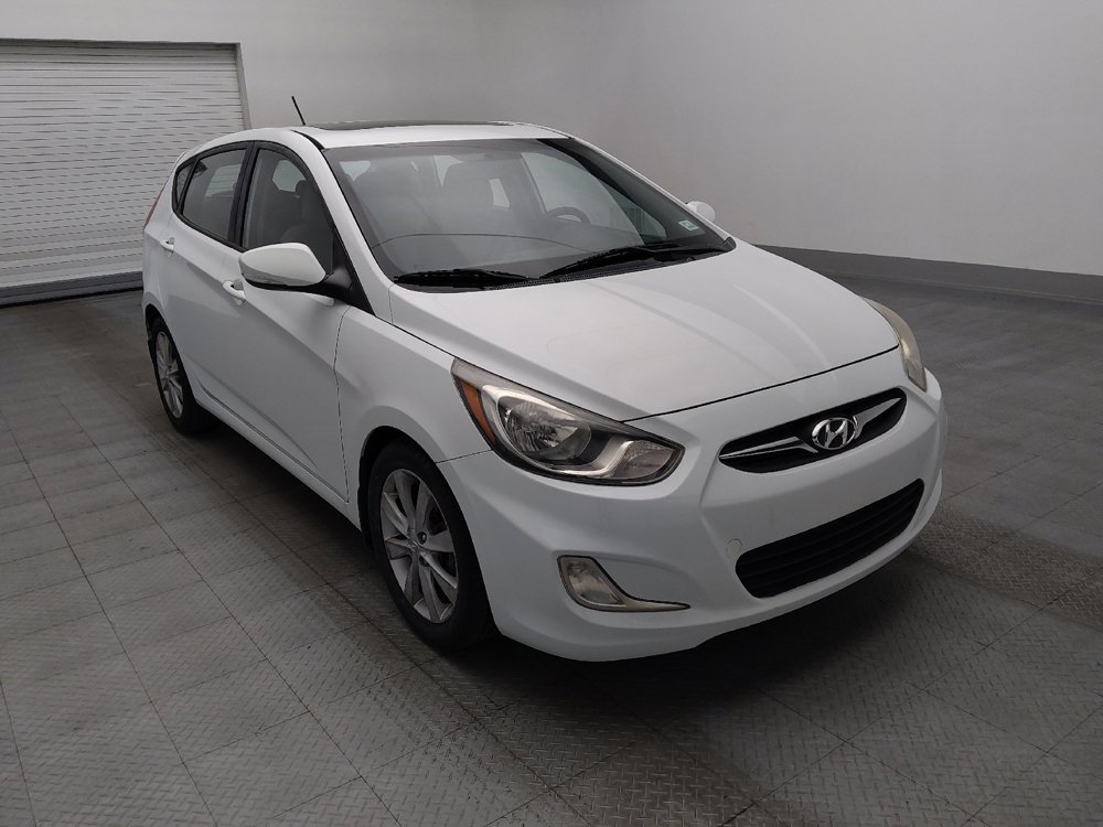 Used 2013 Hyundai Accent SE FWD image 13