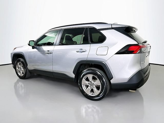 Used 2025 Toyota RAV4 XLE AWD/4WD image 5