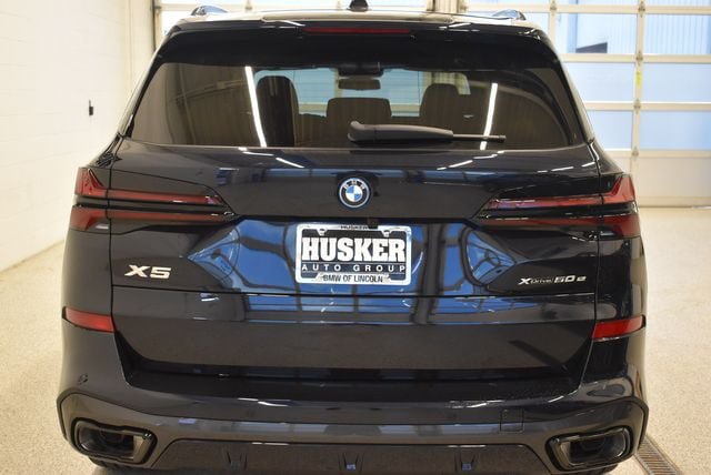 New 2026 BMW X5 xDrive50e w/ M Sport Package AWD/4WD image 11