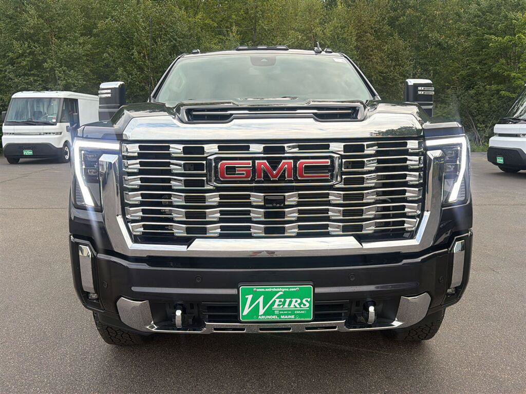 Used 2024 GMC Sierra 3500 Denali AWD/4WD image 8