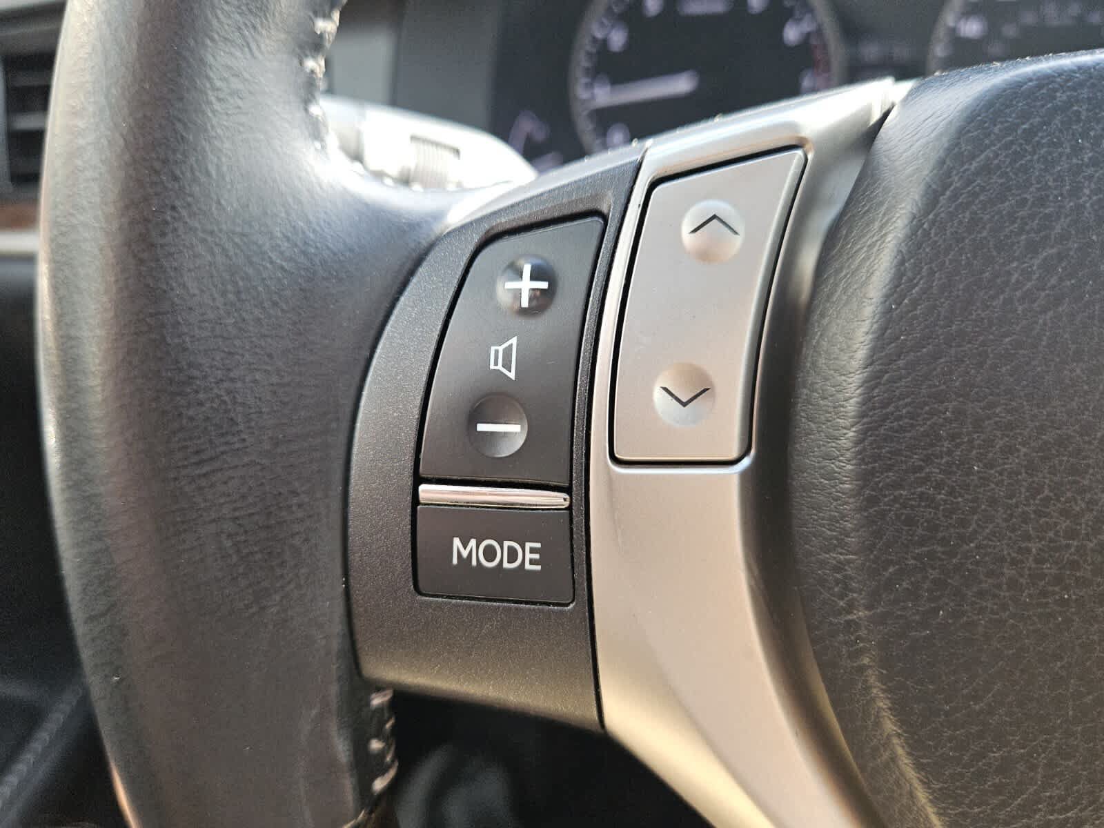 Used 2015 Lexus ES 350 w/ Luxury Package FWD image 12