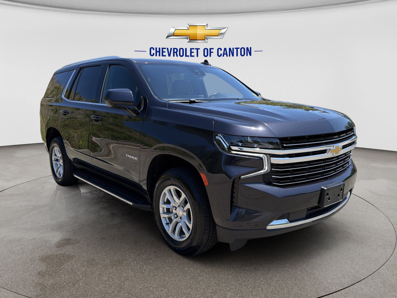 Used 2024 Chevrolet Tahoe LT AWD/4WD image 3