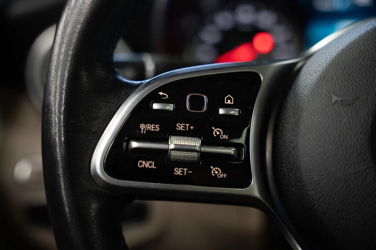 Used 2019 Mercedes-Benz C 300 Sedan image 41