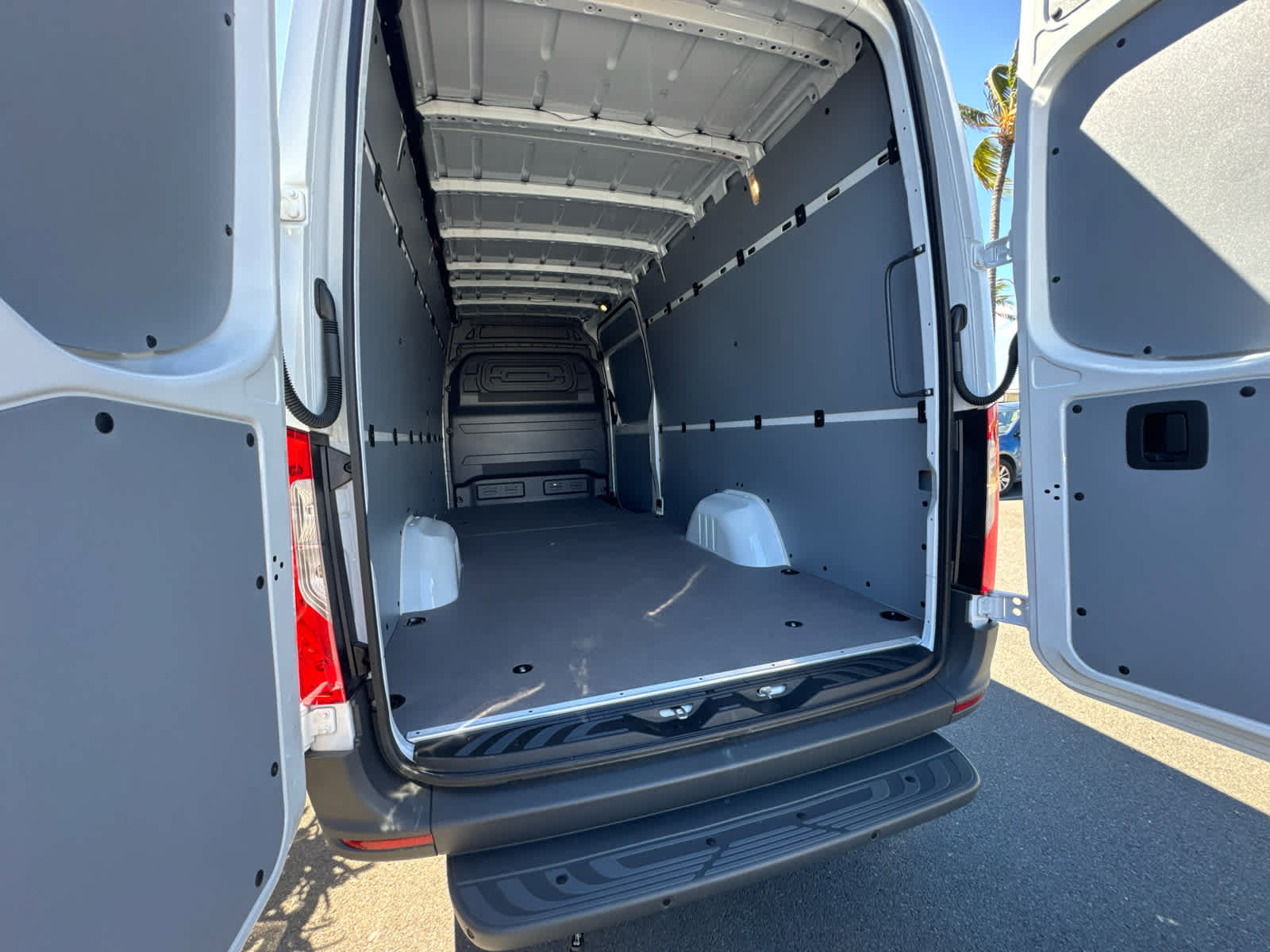 Used 2026 Mercedes-Benz Sprinter 2500 image 12