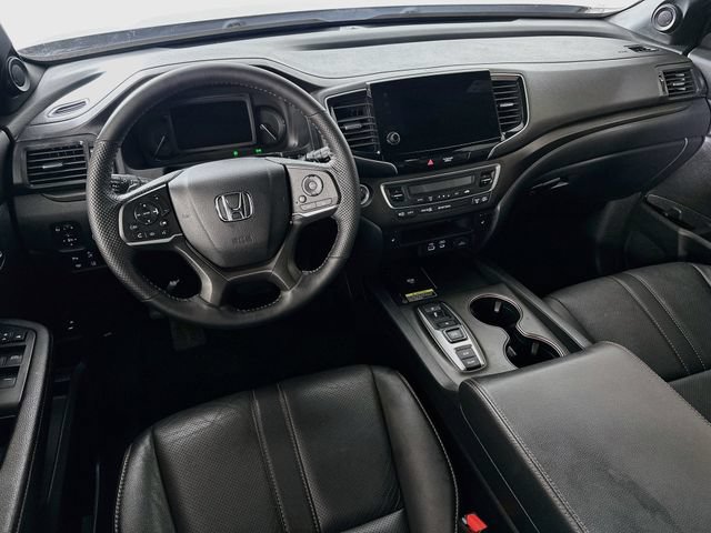 Certified 2025 Honda Passport TrailSport image 31