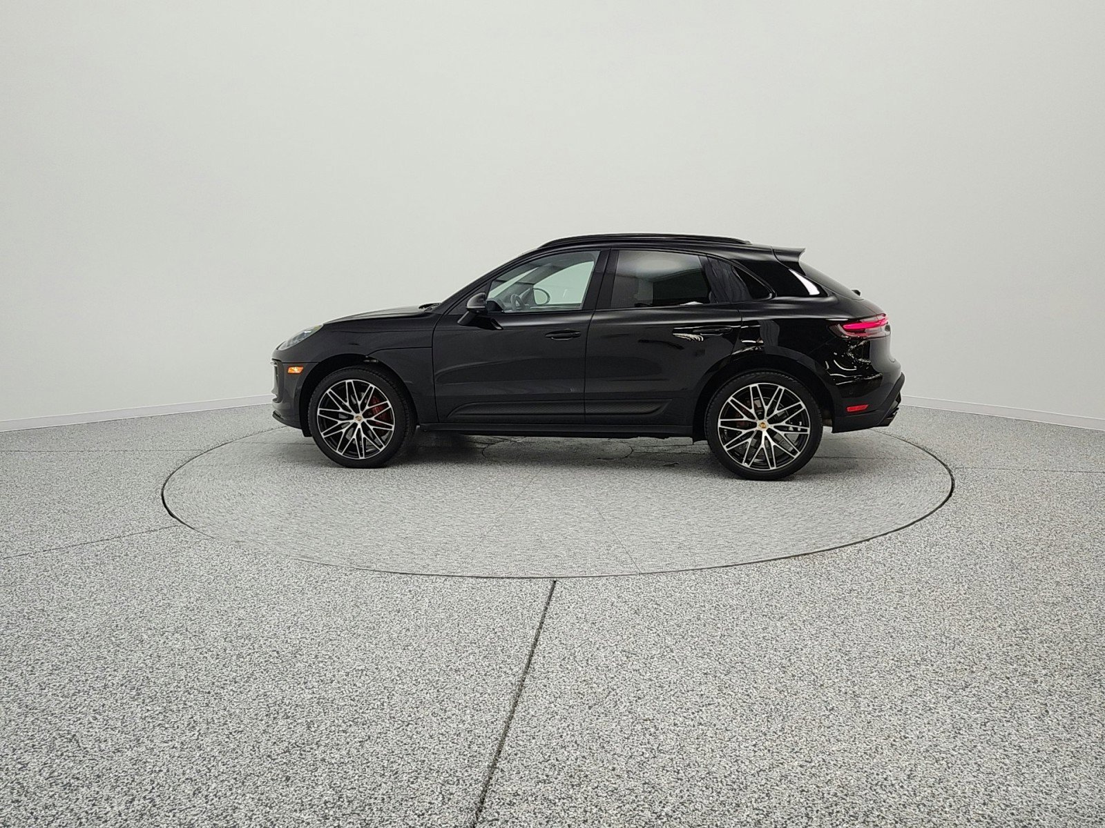Used 2025 Porsche Macan S image 8