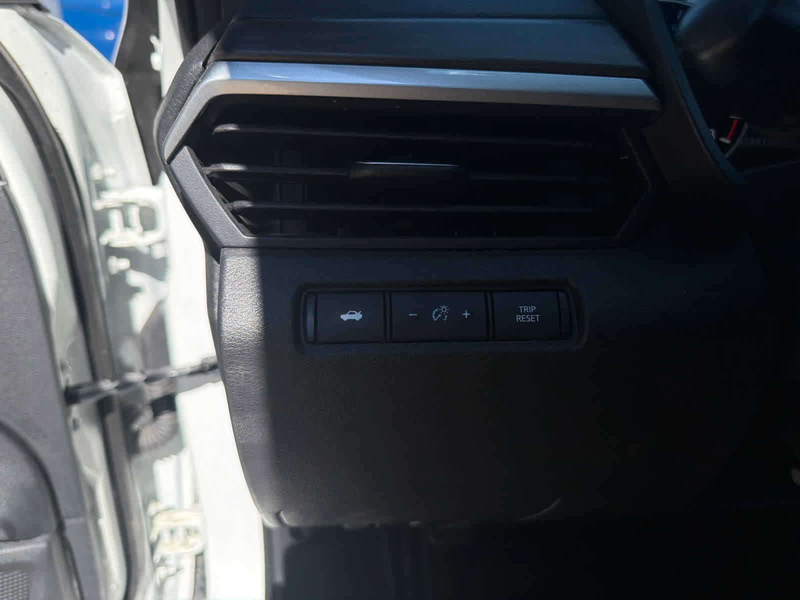 Used 2025 Nissan Altima 2.5 SV FWD image 22