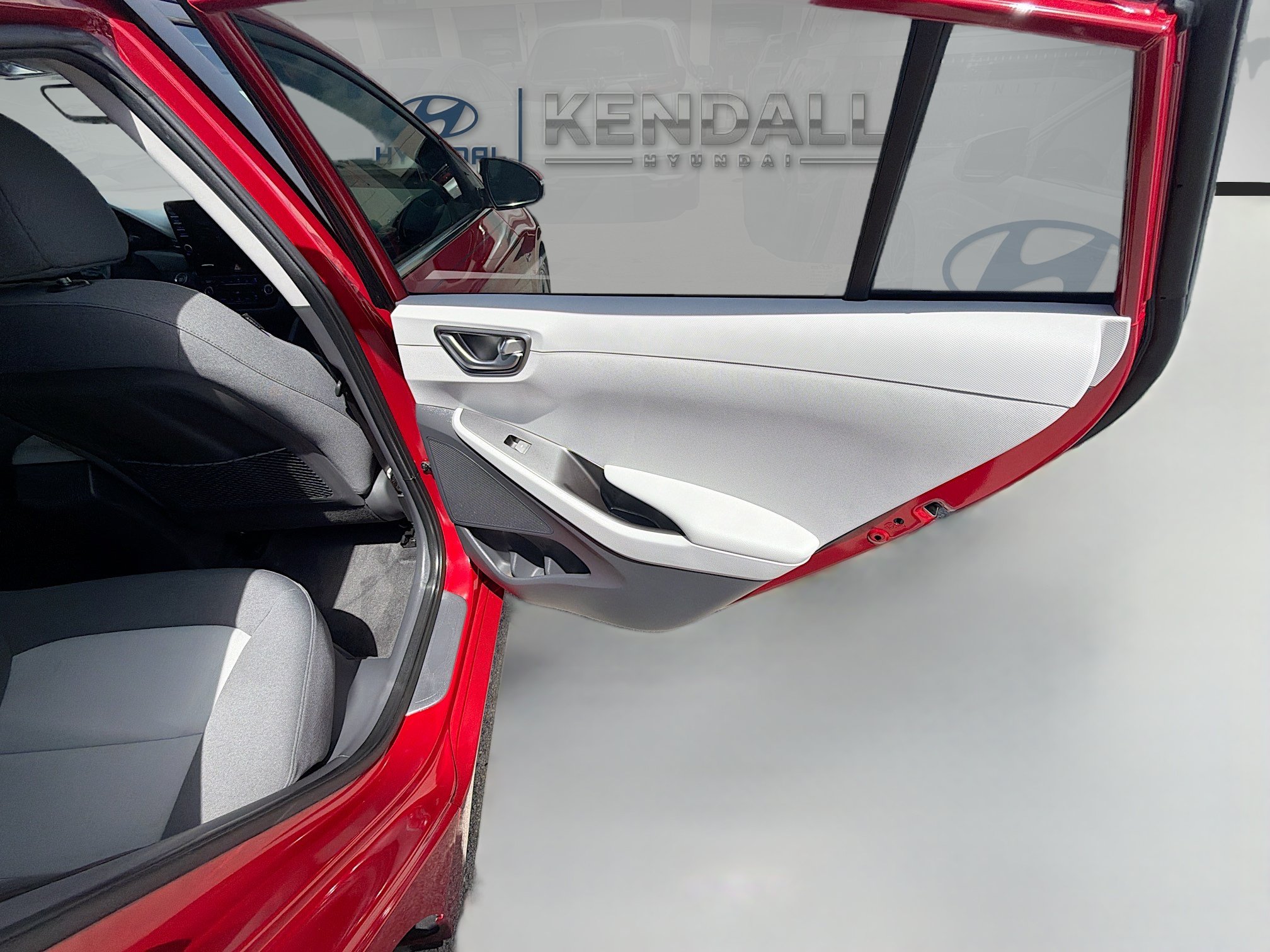 Used 2020 Hyundai Ioniq SEL FWD image 27